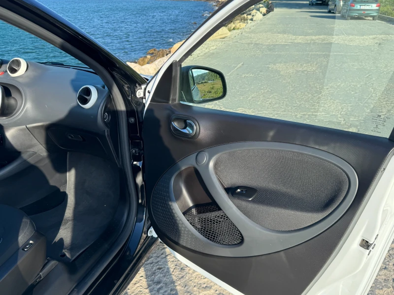 Smart Forfour EQ18kw, снимка 7 - Автомобили и джипове - 50363179