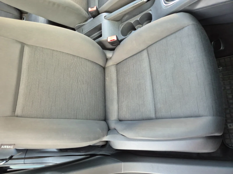 VW Golf Бензин , снимка 8 - Автомобили и джипове - 50648416