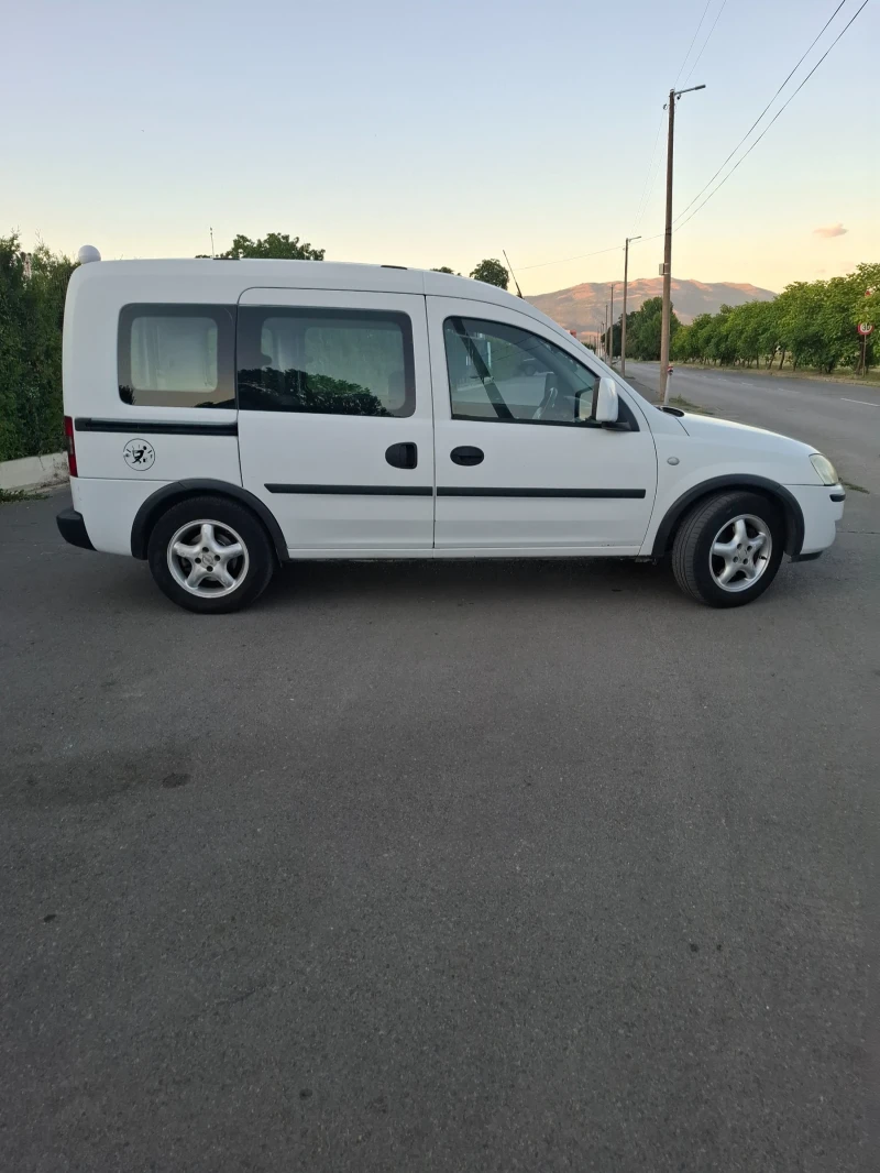 Opel Combo 1.6CNG, снимка 2 - Автомобили и джипове - 51305716