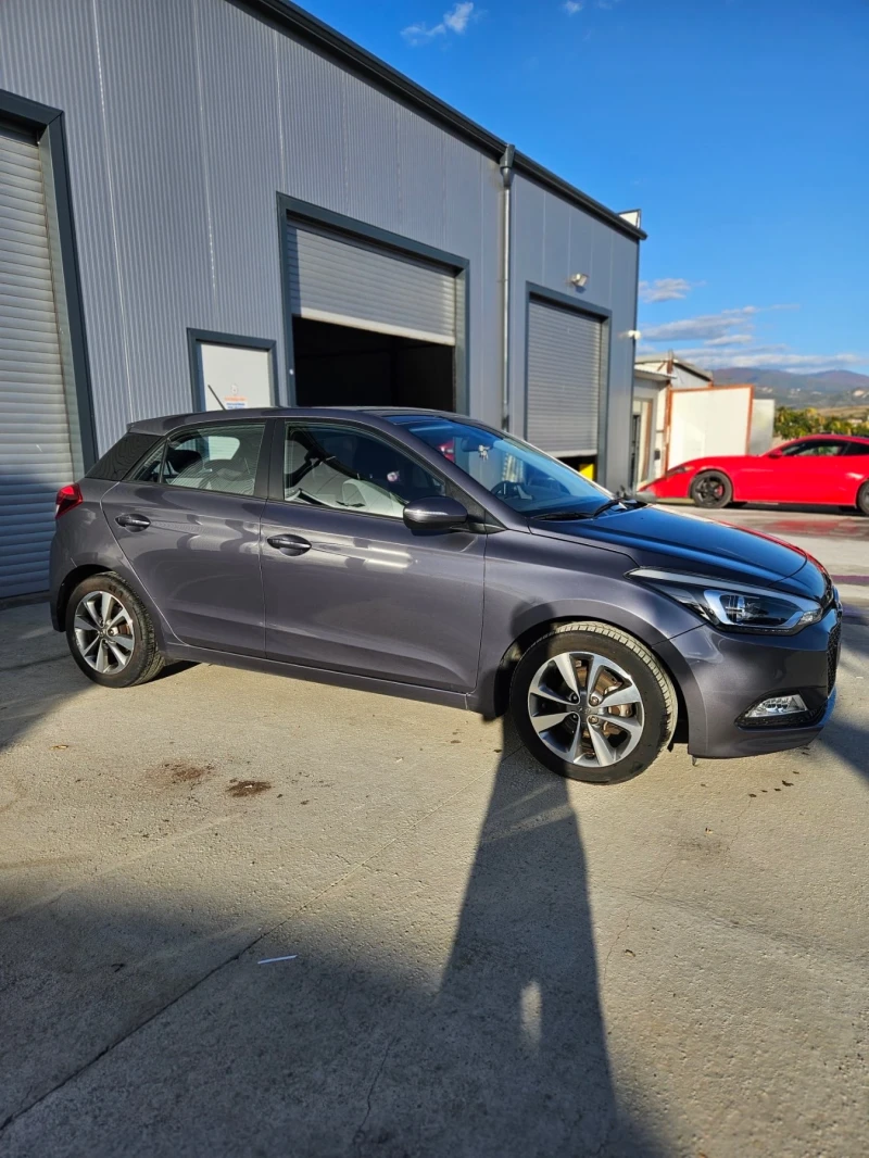 Hyundai I20, снимка 9 - Автомобили и джипове - 52178888