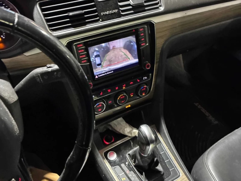 VW Passat * Highline * CARFAX * БЕЗ ПЪРВОНАЧАЛНА ВНОСКА, снимка 9 - Автомобили и джипове - 53024510