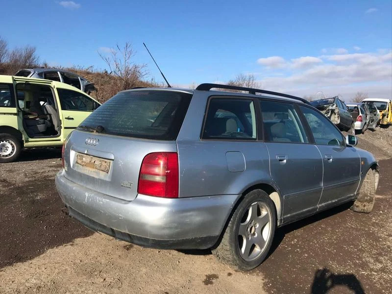 Audi A4 1.8T,Quattro,150кс.,AEB,Комби, снимка 4 - Автомобили и джипове - 35511683