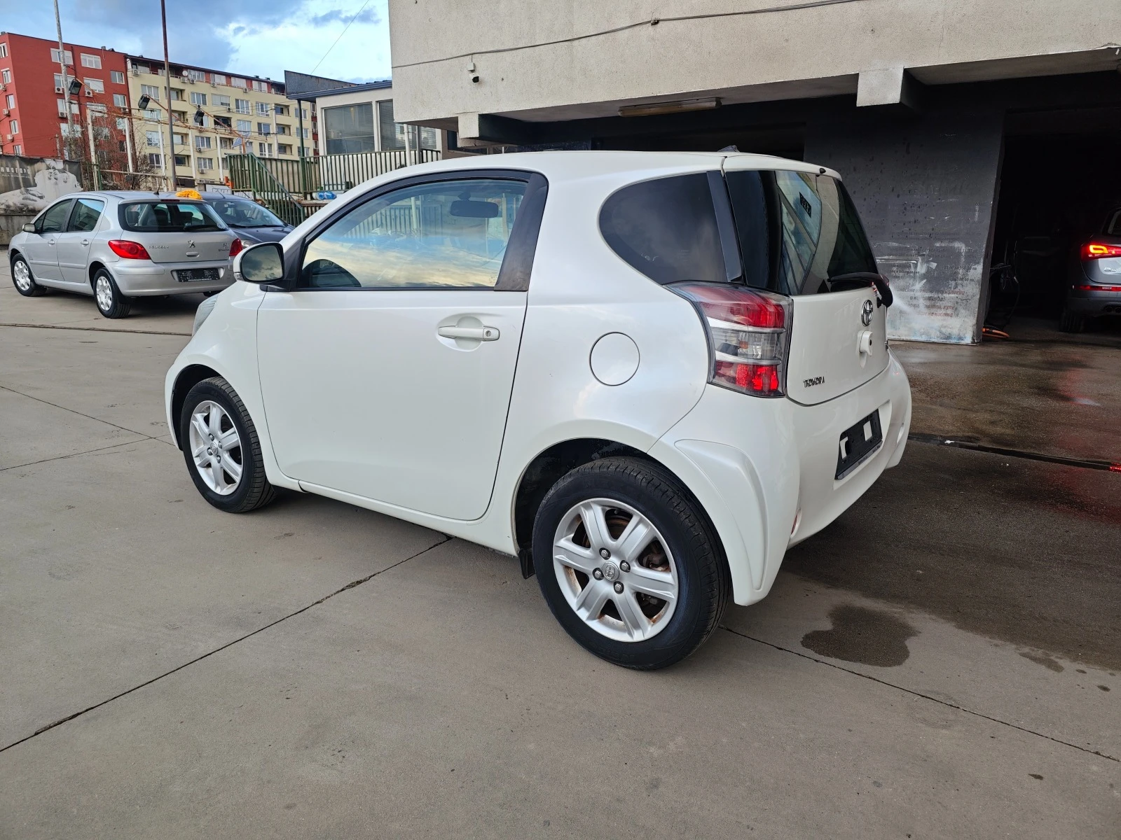 Toyota IQ 1.0VVTI АВТОМАТИК КЛИМАТИК SOL  - изображение 7