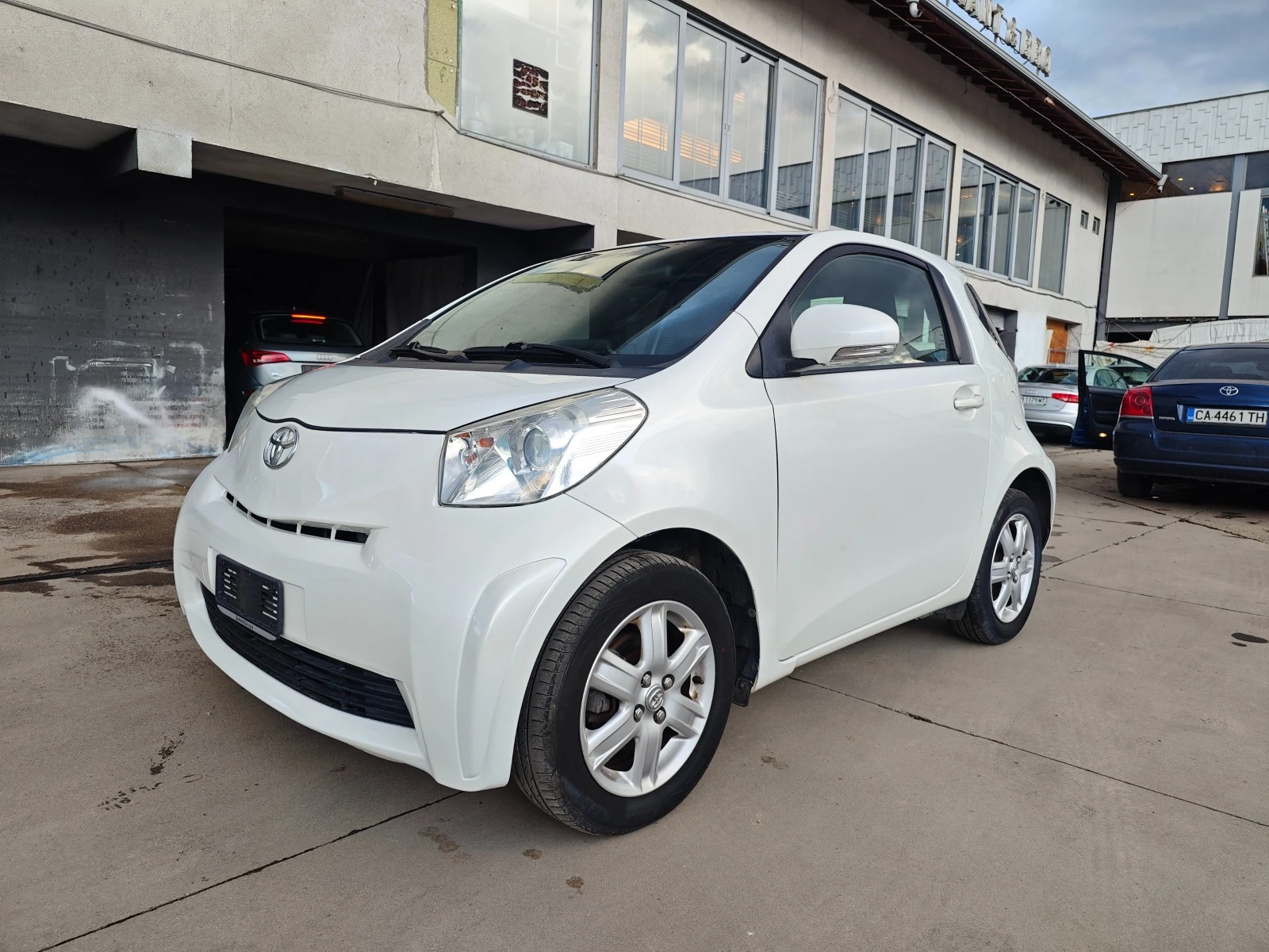 Toyota IQ 1.0VVTI АВТОМАТИК КЛИМАТИК SOL  - изображение 4