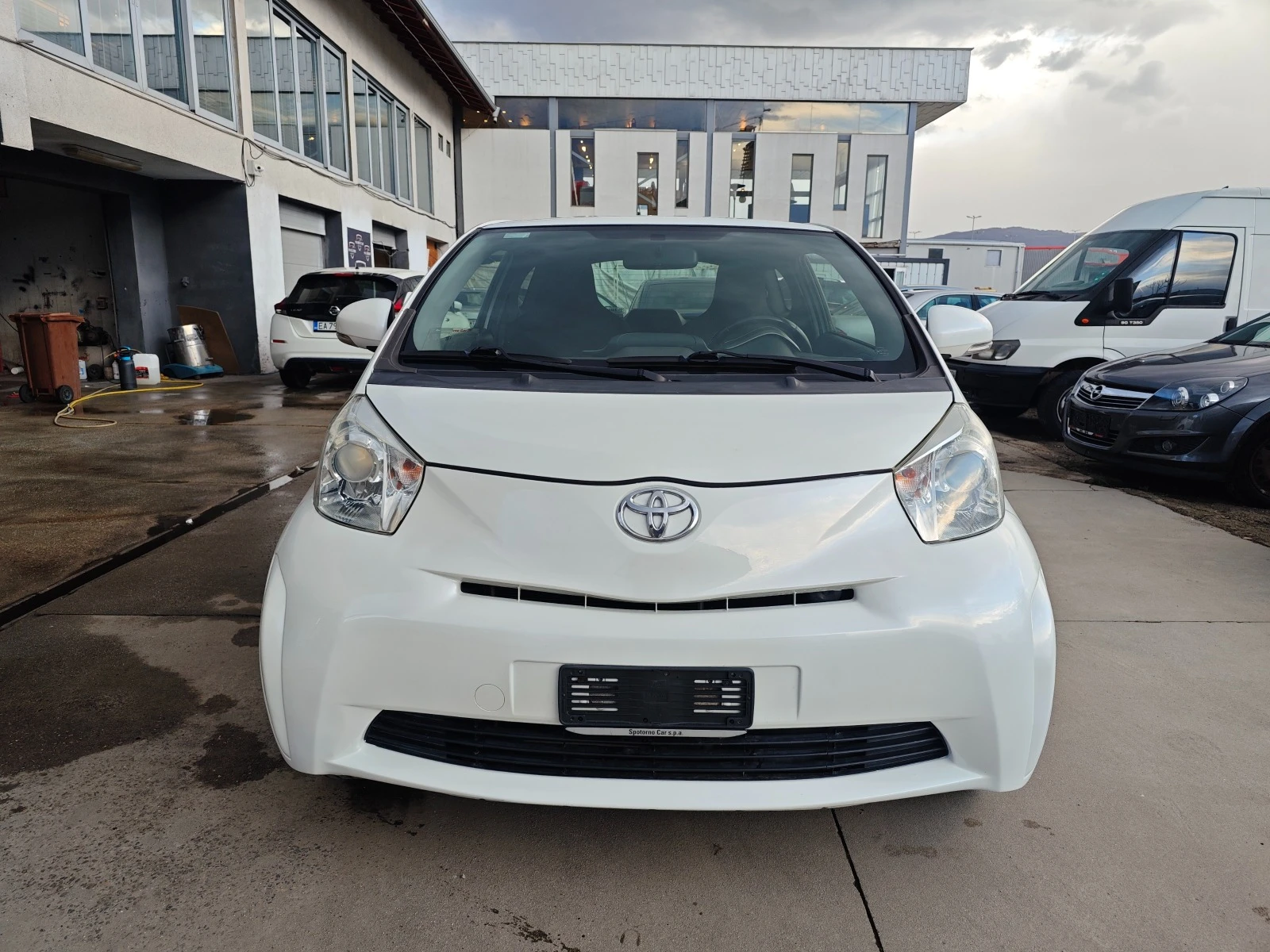 Toyota IQ 1.0VVTI АВТОМАТИК КЛИМАТИК SOL  - изображение 3