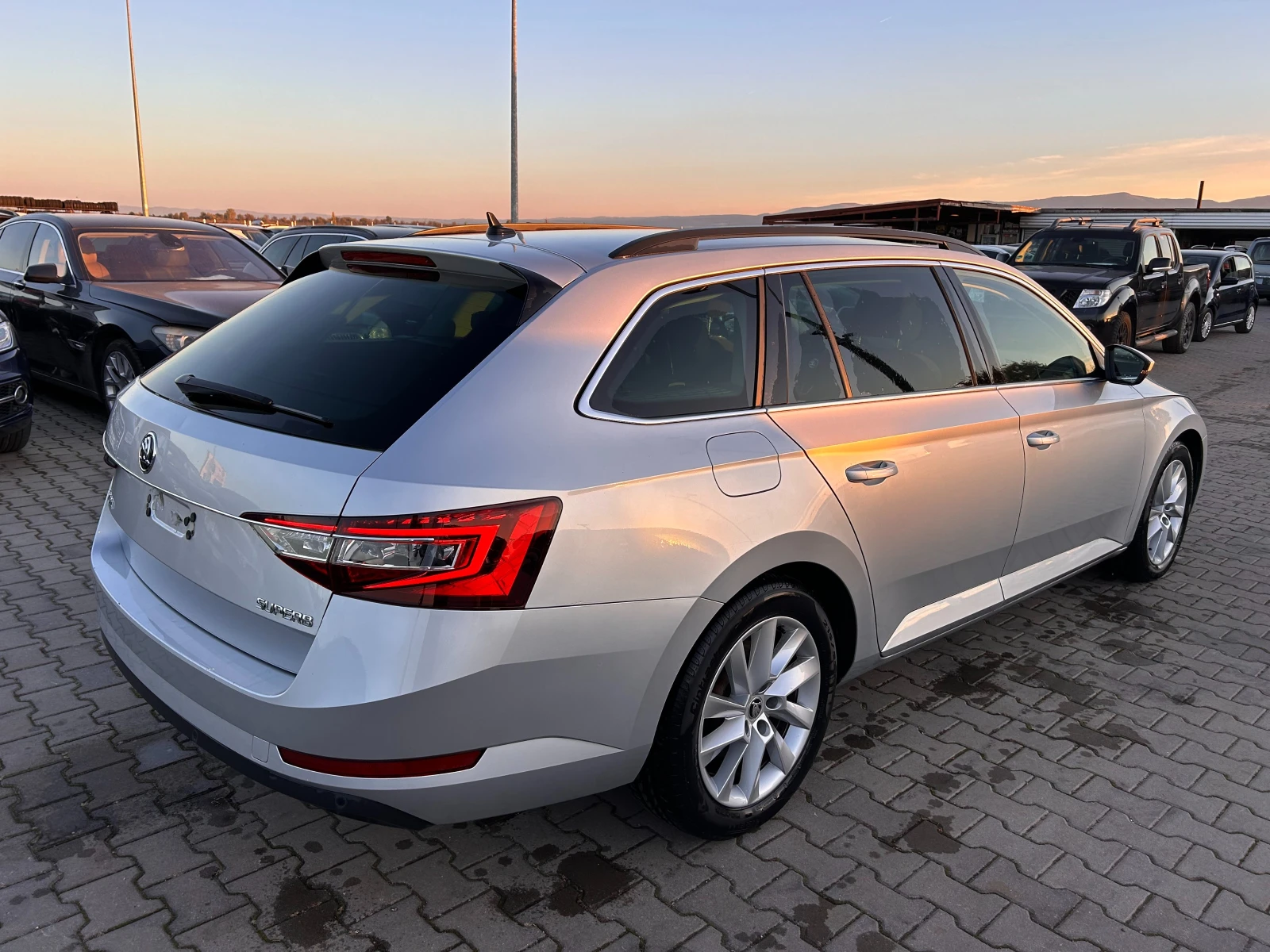 Skoda Superb 2.0TDI AVTOMAT/NAVI EURO 5 ЛИЗИНГ - изображение 6