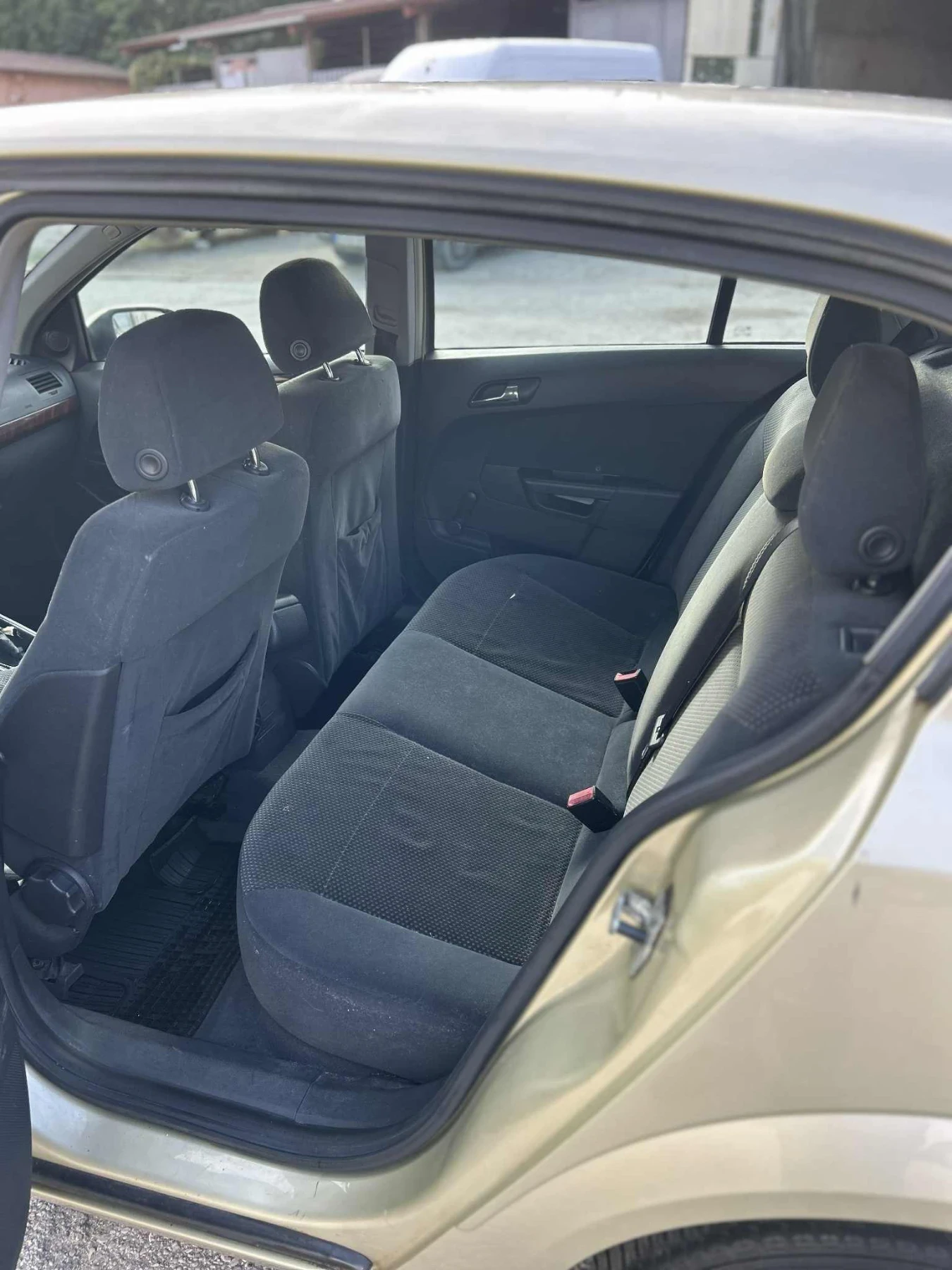 Opel Astra 1.7CDTI 101k.c - изображение 8