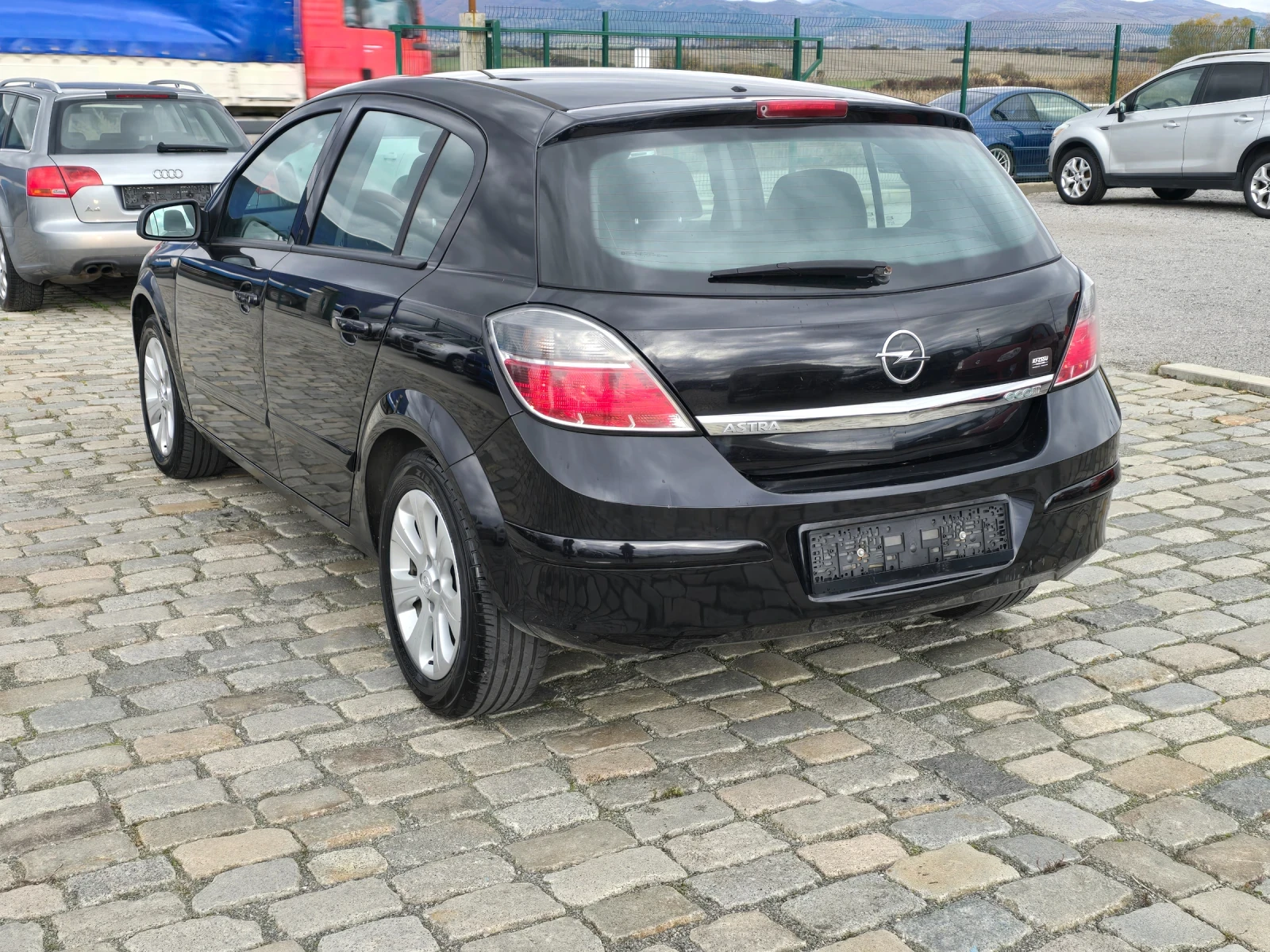 Opel Astra 1.4i 90 кс ЕВРО 4 РЕАЛНИ КИЛОМЕТРИ  - изображение 6