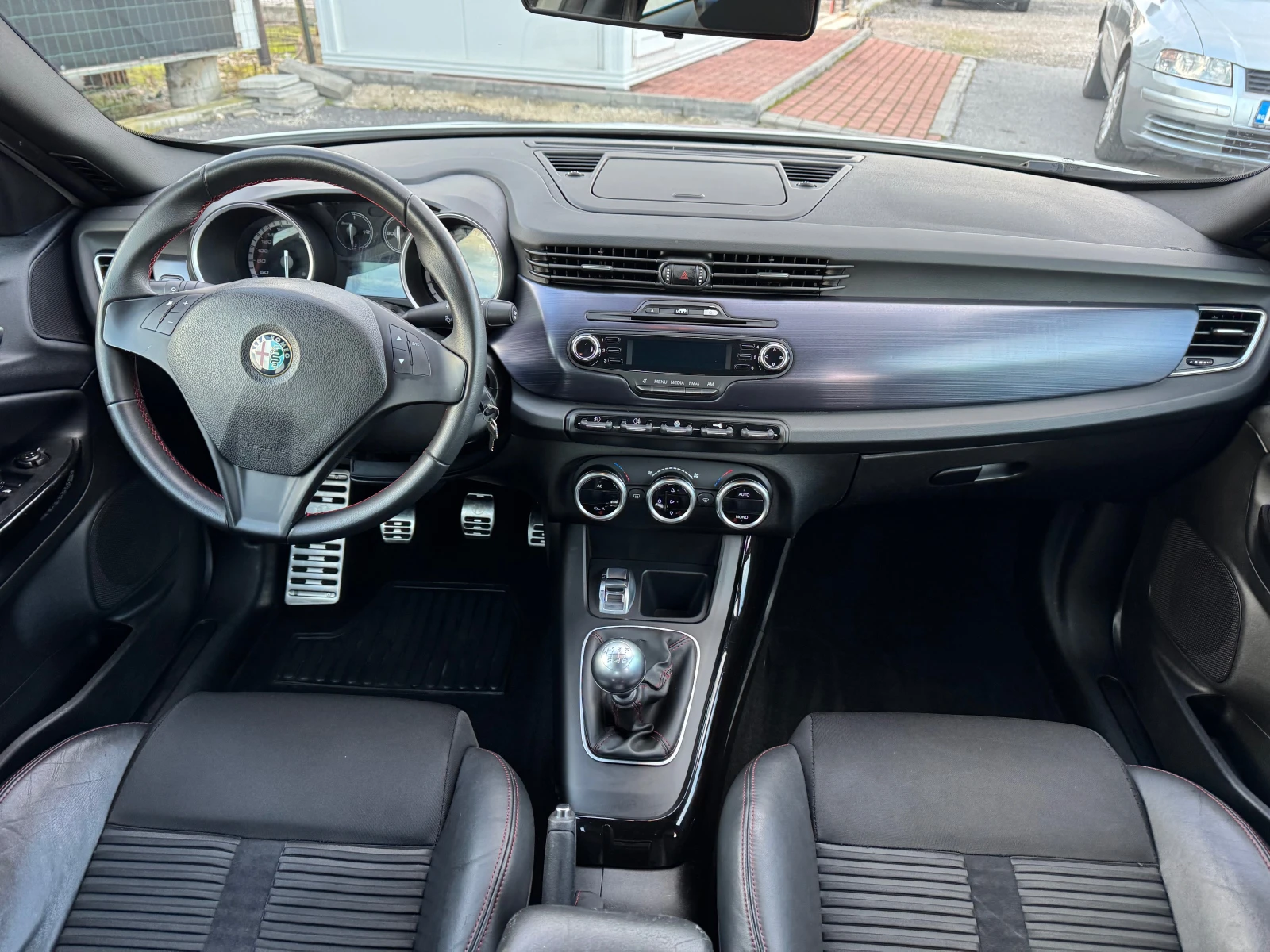 Alfa Romeo Giulietta 1.4T-MultiAir | Mobile.bg � ����������� 13