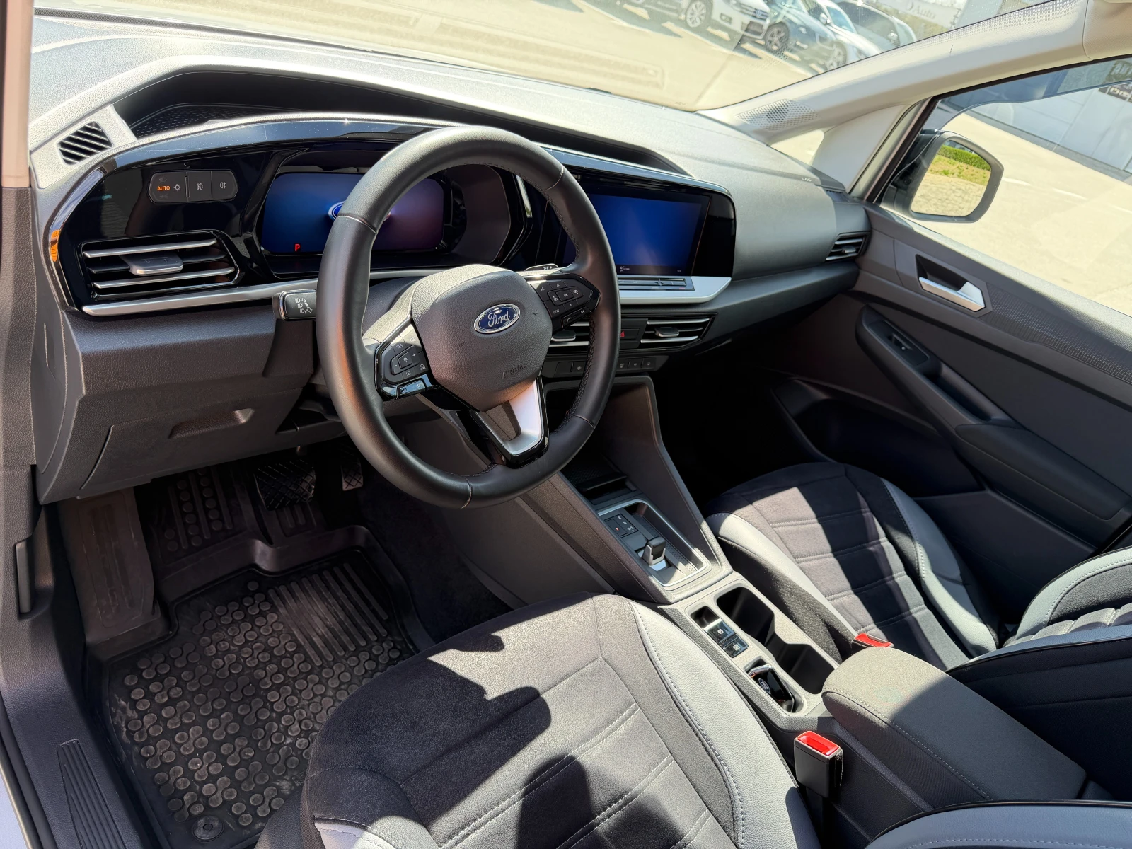 Ford Tourneo Connect ACTIVE LWB 6+ 1, снимка 9 - Автомобили и джипове - 53902075