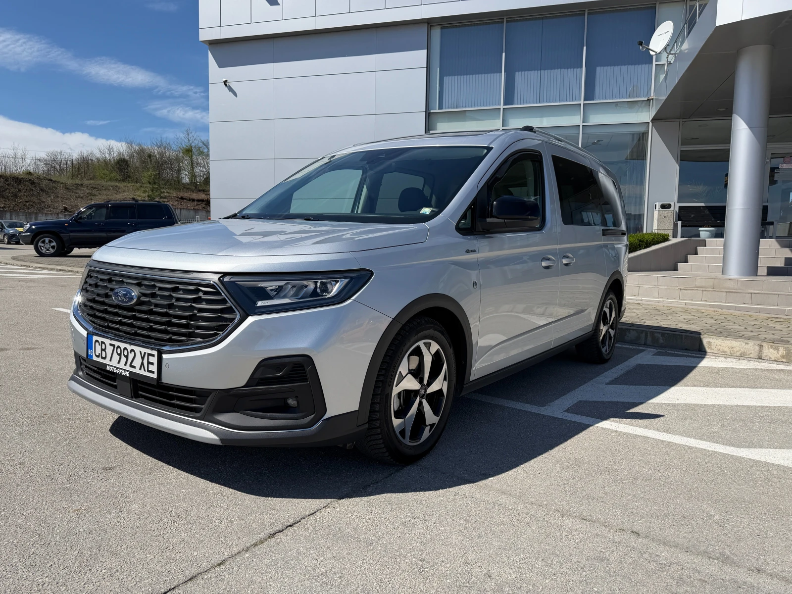 Ford Tourneo Connect ACTIVE LWB 6+ 1, снимка 2 - Автомобили и джипове - 53902075