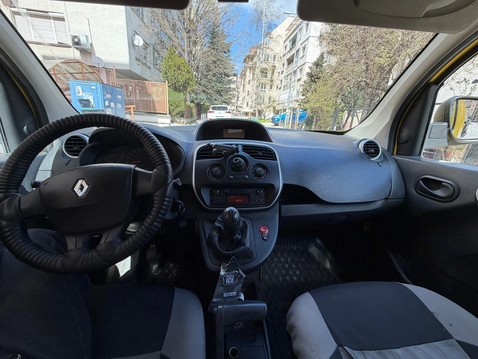 Renault Kangoo 1.5 DCI, снимка 7 - Автомобили и джипове - 54147921