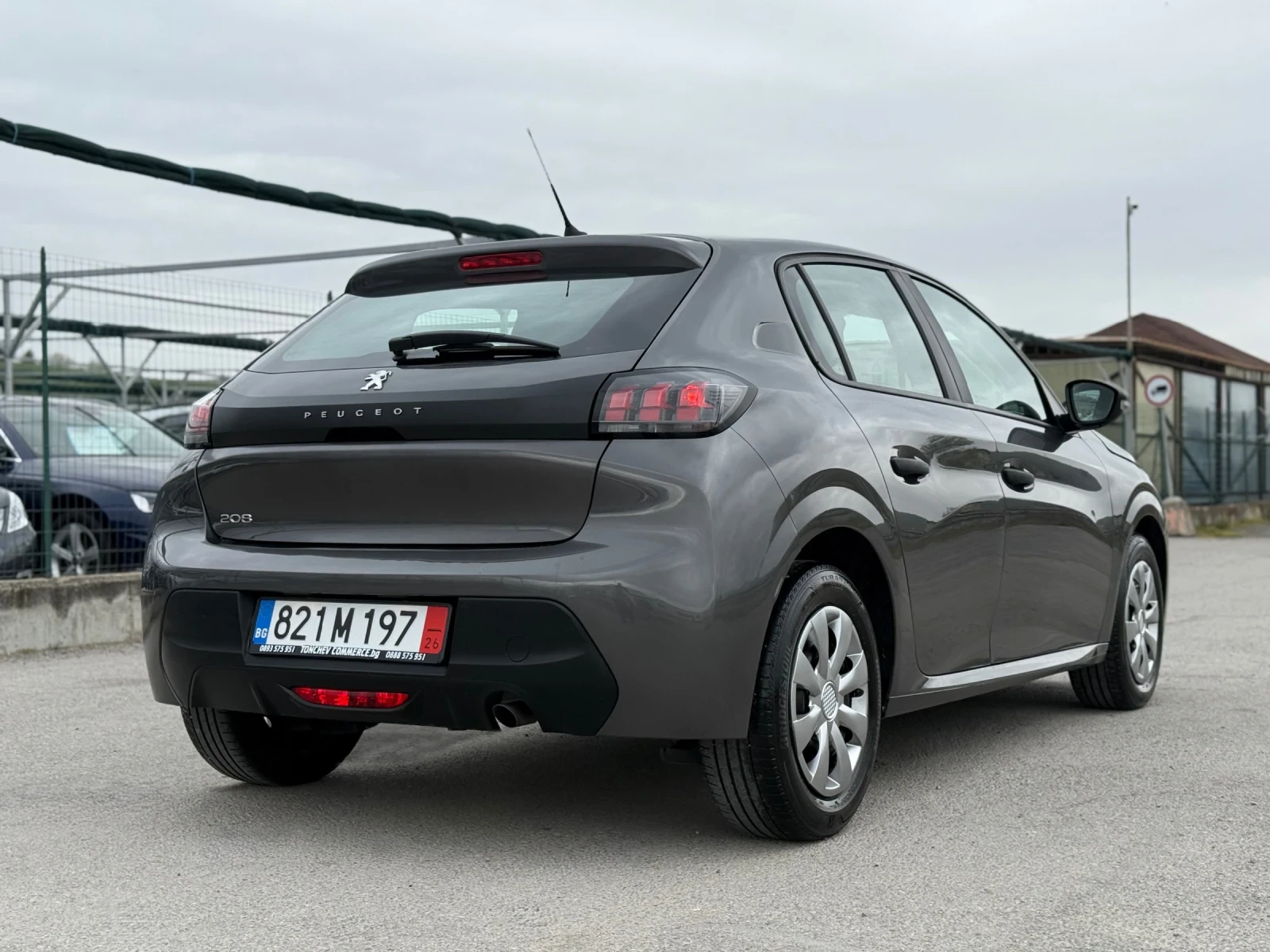 Peugeot 208 1.2i-109.000km-NEW-TOP-EURO-6D, снимка 6 - Автомобили и джипове - 54213078