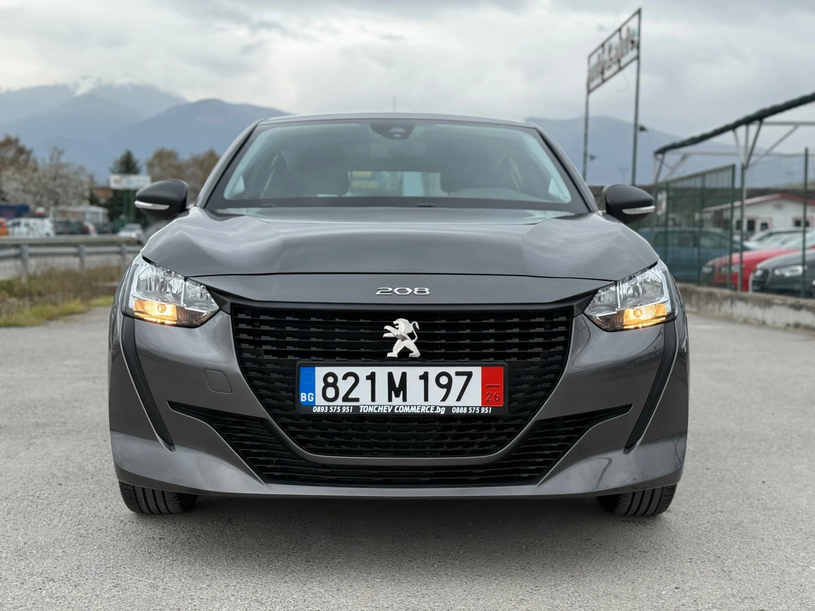 Peugeot 208 1.2i-109.000km-NEW-TOP-EURO-6D, снимка 2 - Автомобили и джипове - 54213078