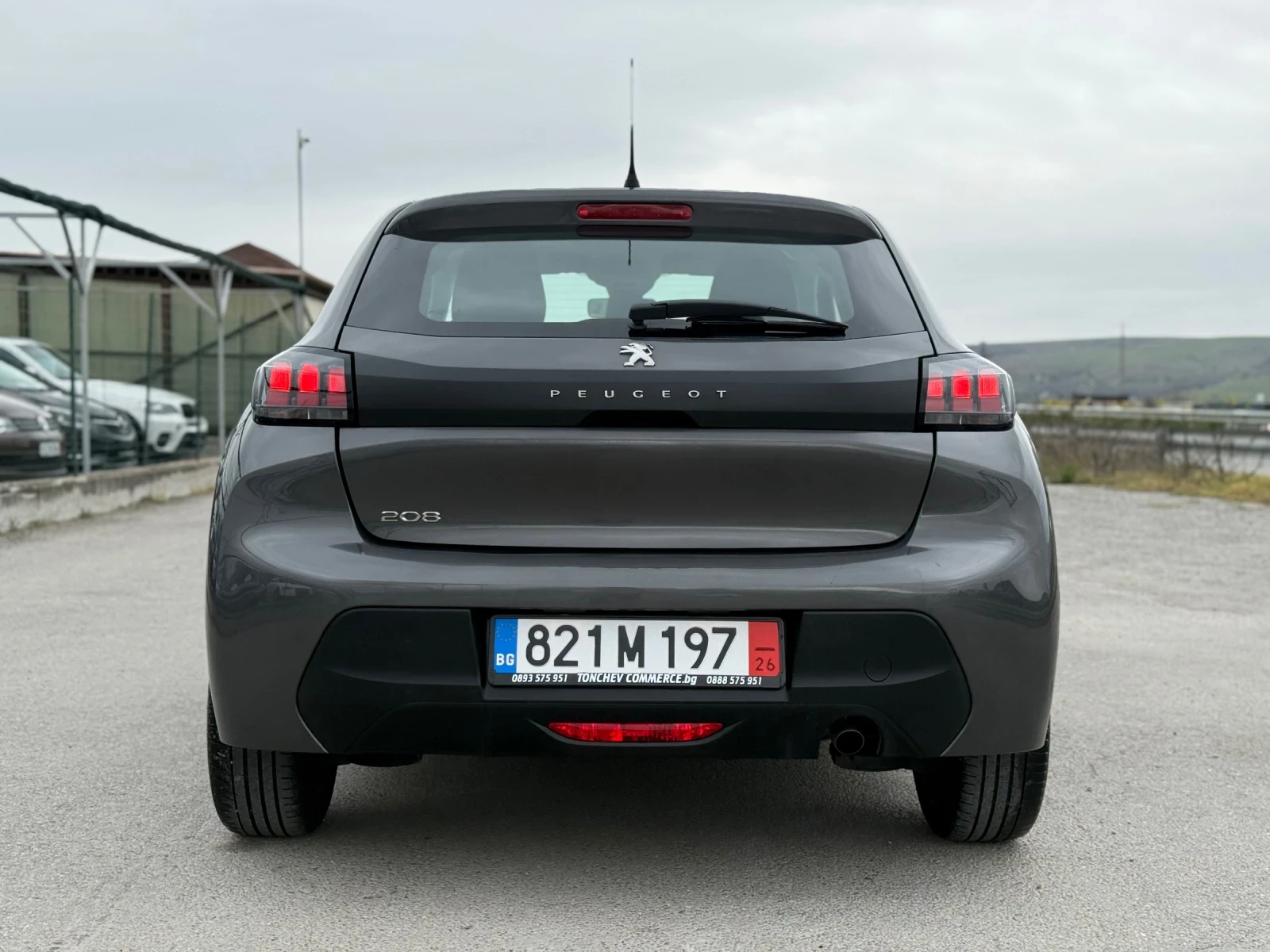 Peugeot 208 1.2i-109.000km-NEW-TOP-EURO-6D, снимка 5 - Автомобили и джипове - 54213078