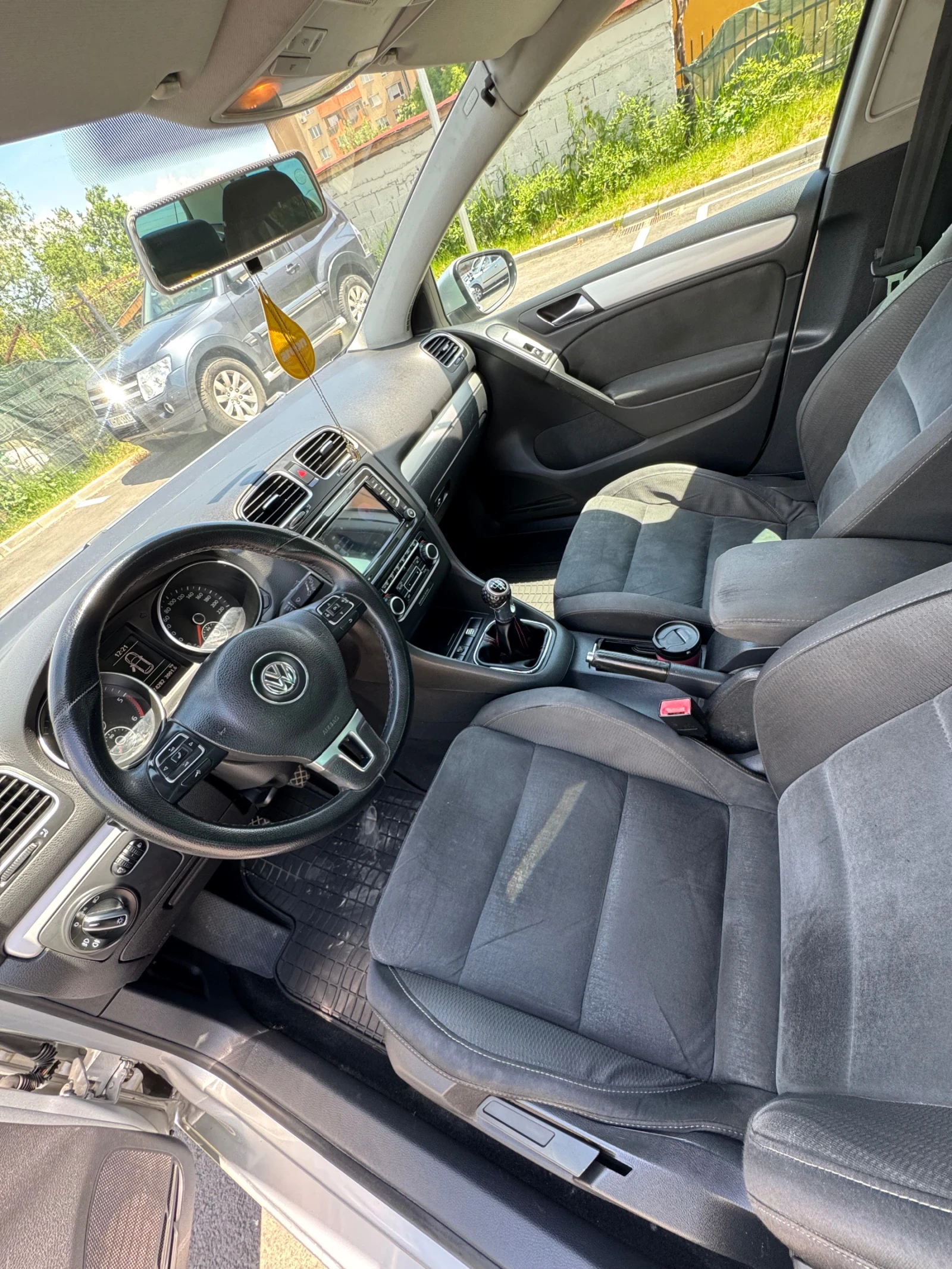 VW Golf 1.6TDI 106hp, снимка 8 - Автомобили и джипове - 54511745
