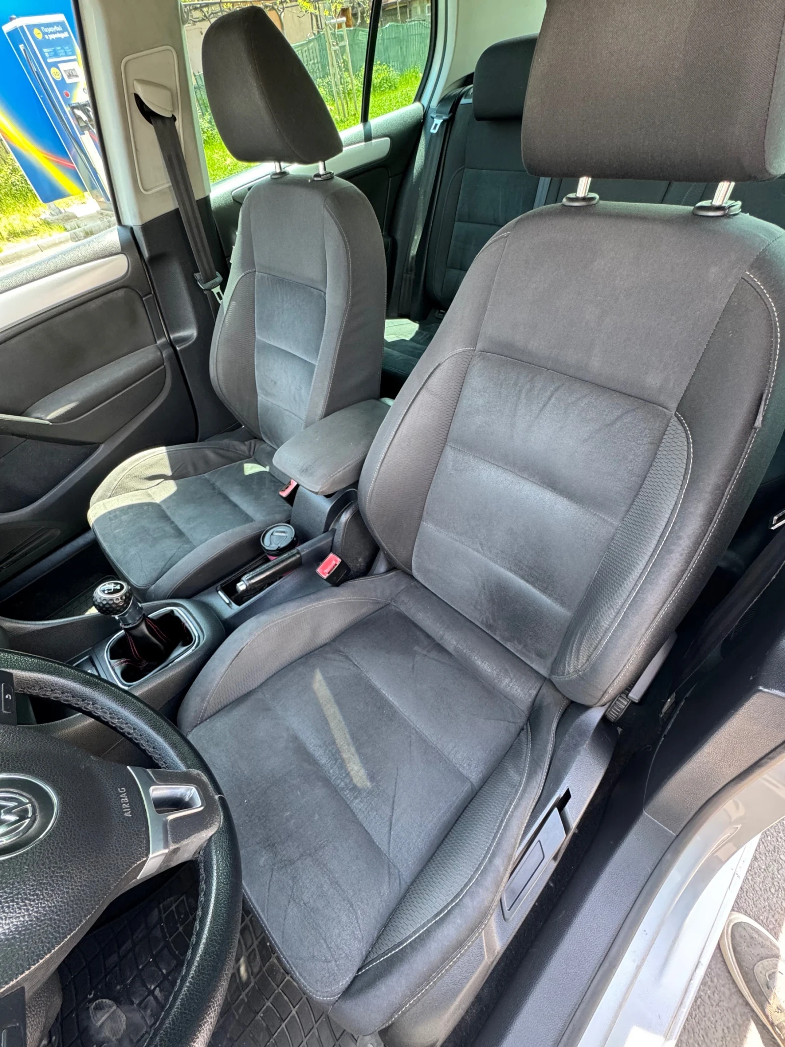 VW Golf 1.6TDI 106hp, снимка 9 - Автомобили и джипове - 54511745