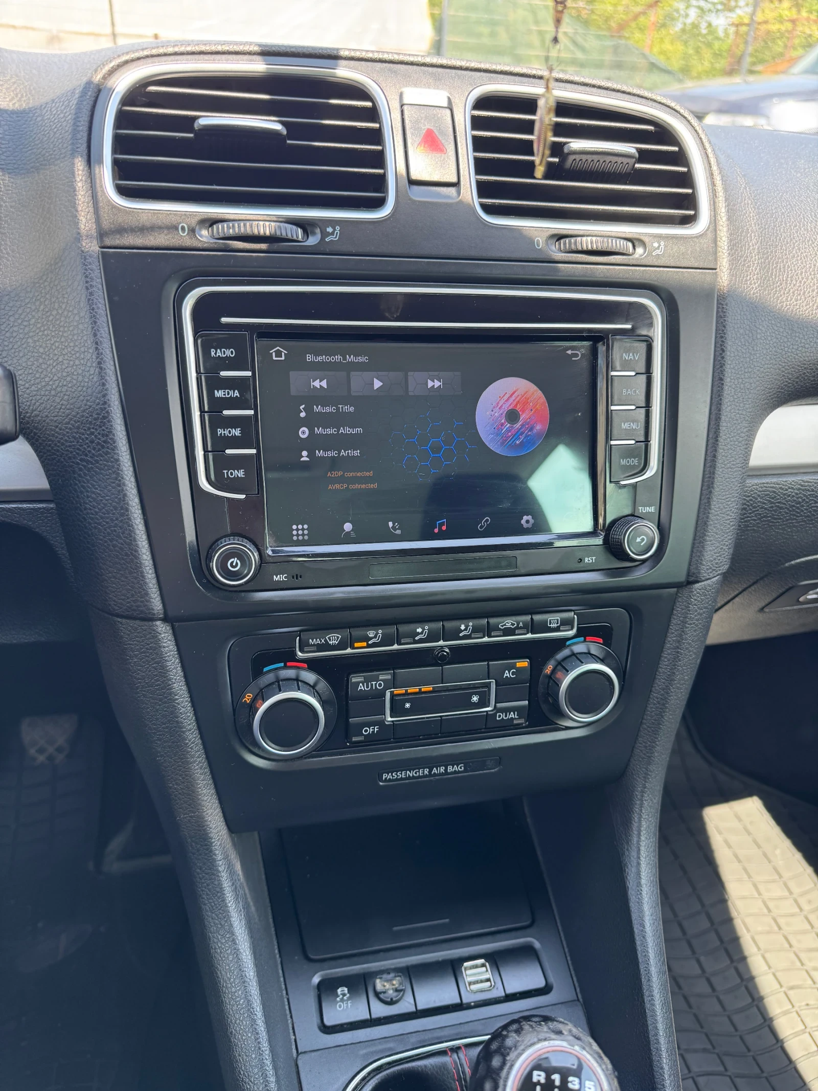 VW Golf 1.6TDI 106hp, снимка 11 - Автомобили и джипове - 54511745