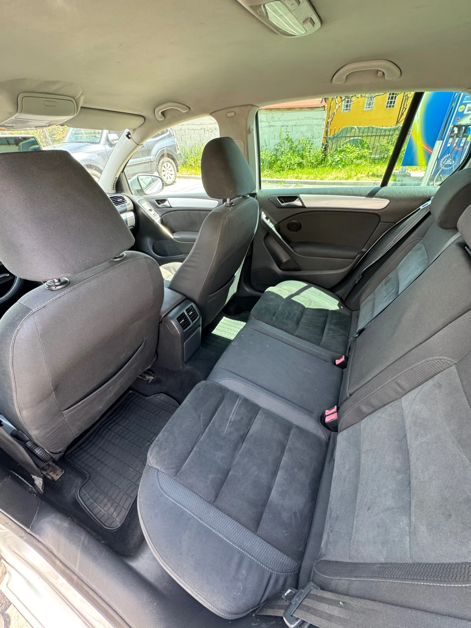 VW Golf 1.6TDI 106hp, снимка 10 - Автомобили и джипове - 54511745