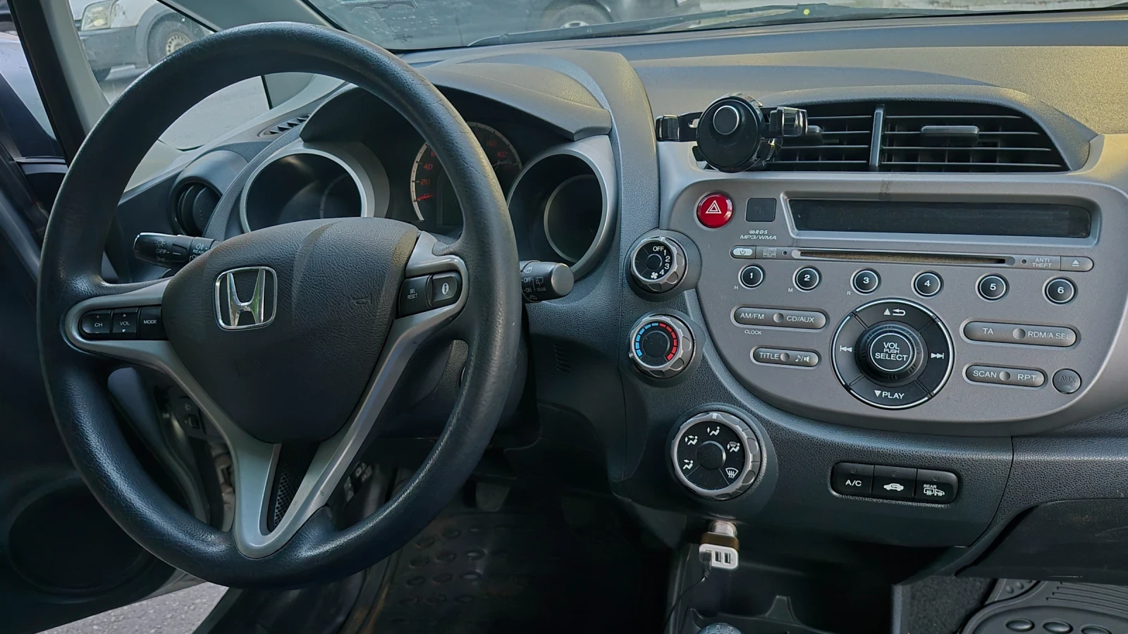 Honda Jazz, снимка 8 - Автомобили и джипове - 54792522
