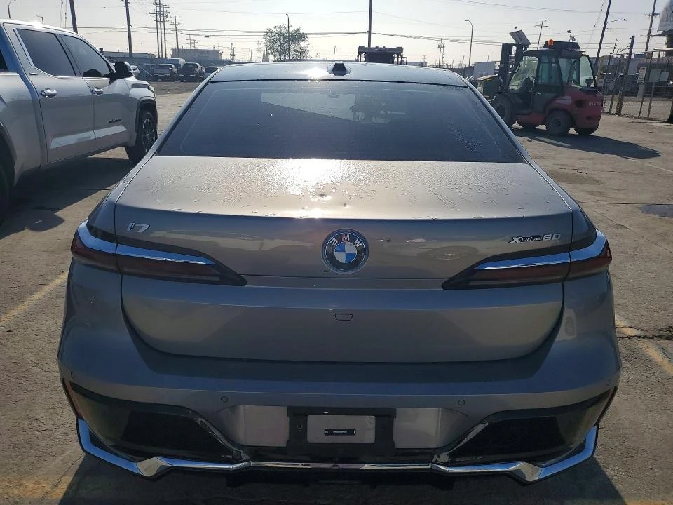 BMW i7, снимка 6 - Автомобили и джипове - 55125530