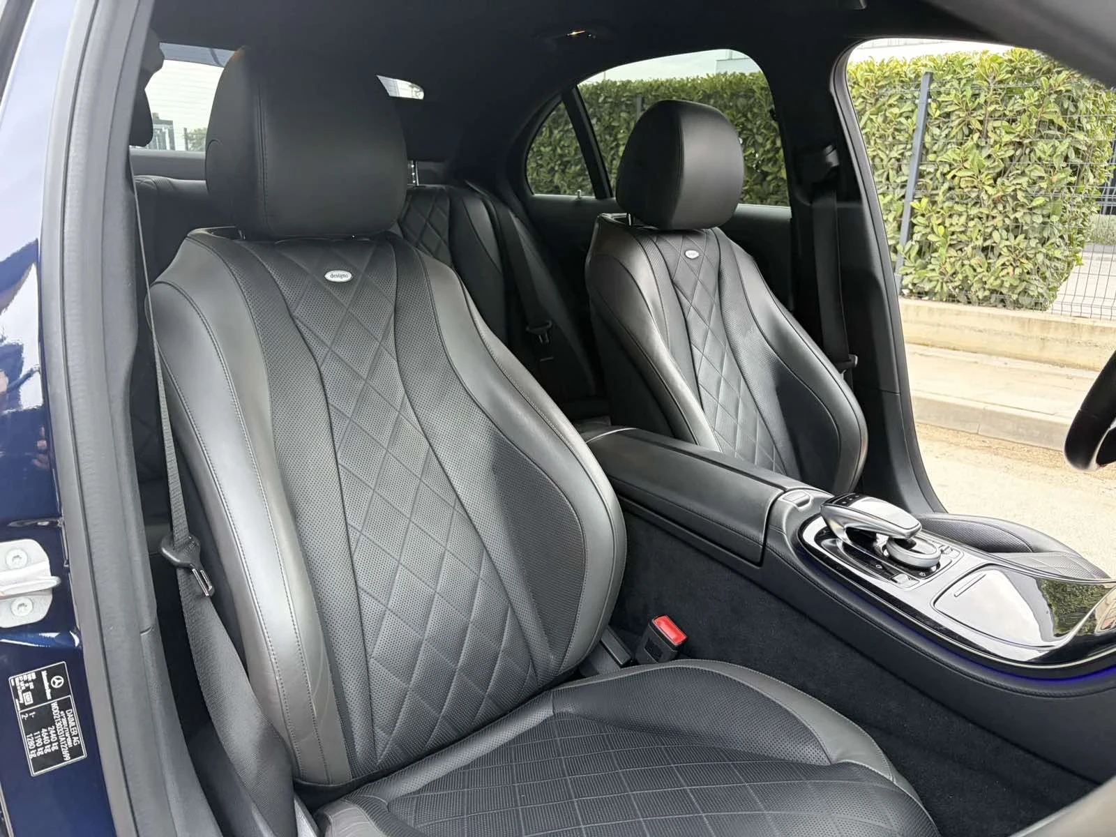 Mercedes-Benz E 350 D DESIGNO 115000км, снимка 10 - Автомобили и джипове - 55836634