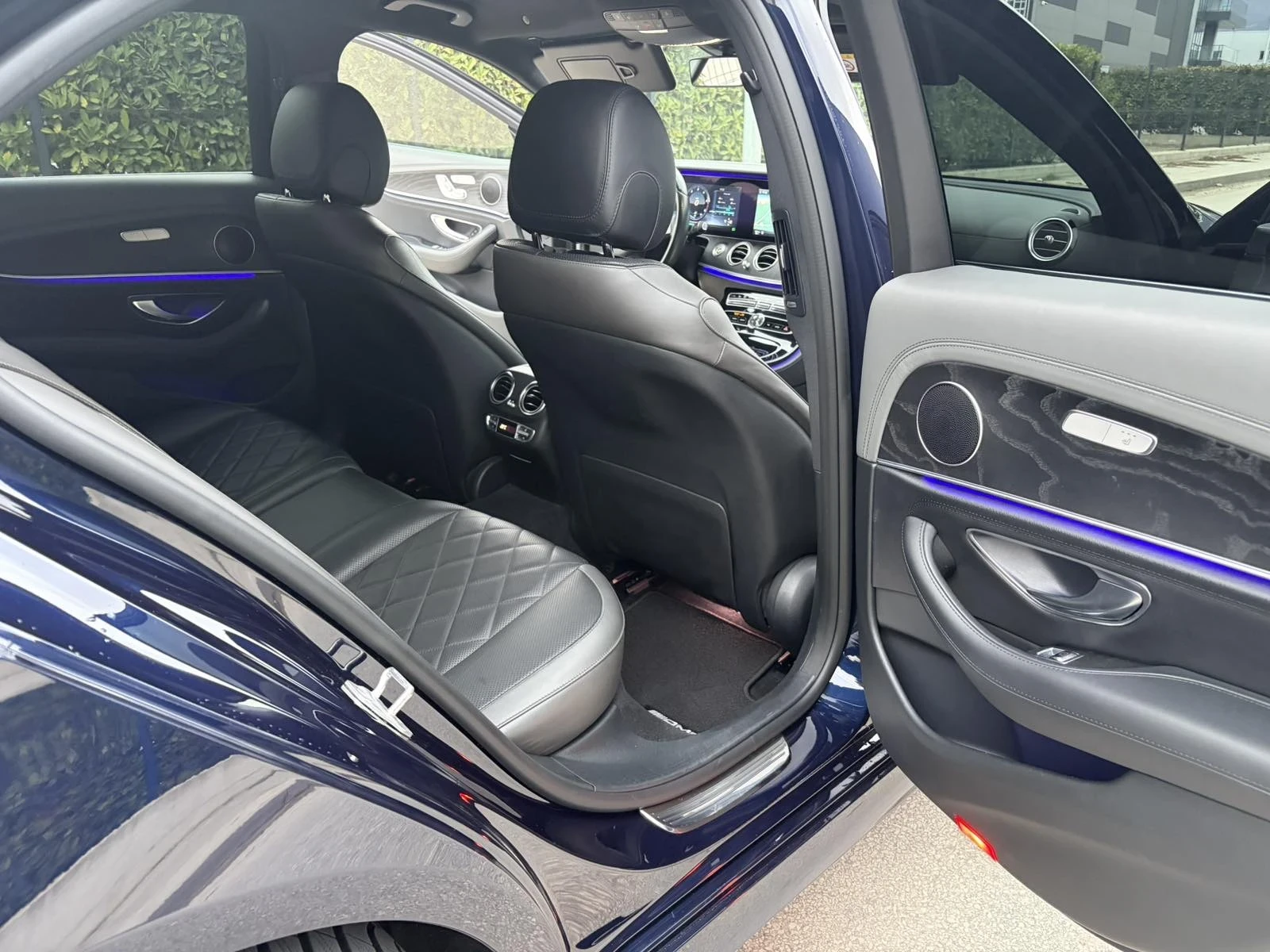 Mercedes-Benz E 350 D DESIGNO 115000км, снимка 12 - Автомобили и джипове - 55836634