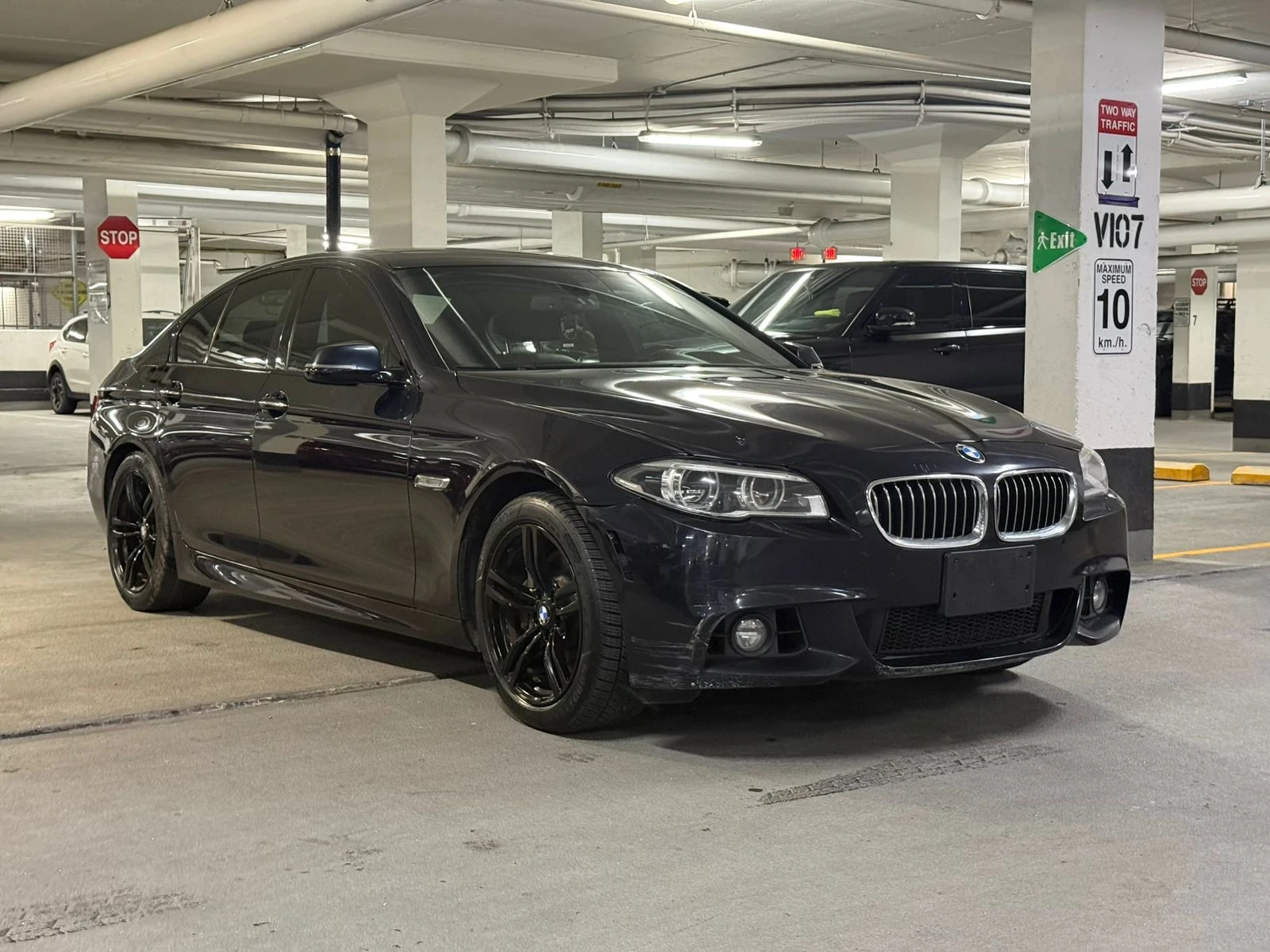 BMW 535 XDRIVE* HARMAN KARDON* HEAD-UP* CARFAX , снимка 3 - Автомобили и джипове - 55961924