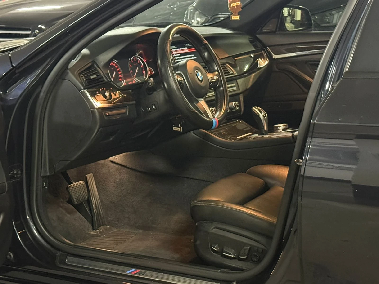 BMW 535 XDRIVE* HARMAN KARDON* HEAD-UP* CARFAX , снимка 7 - Автомобили и джипове - 55961924