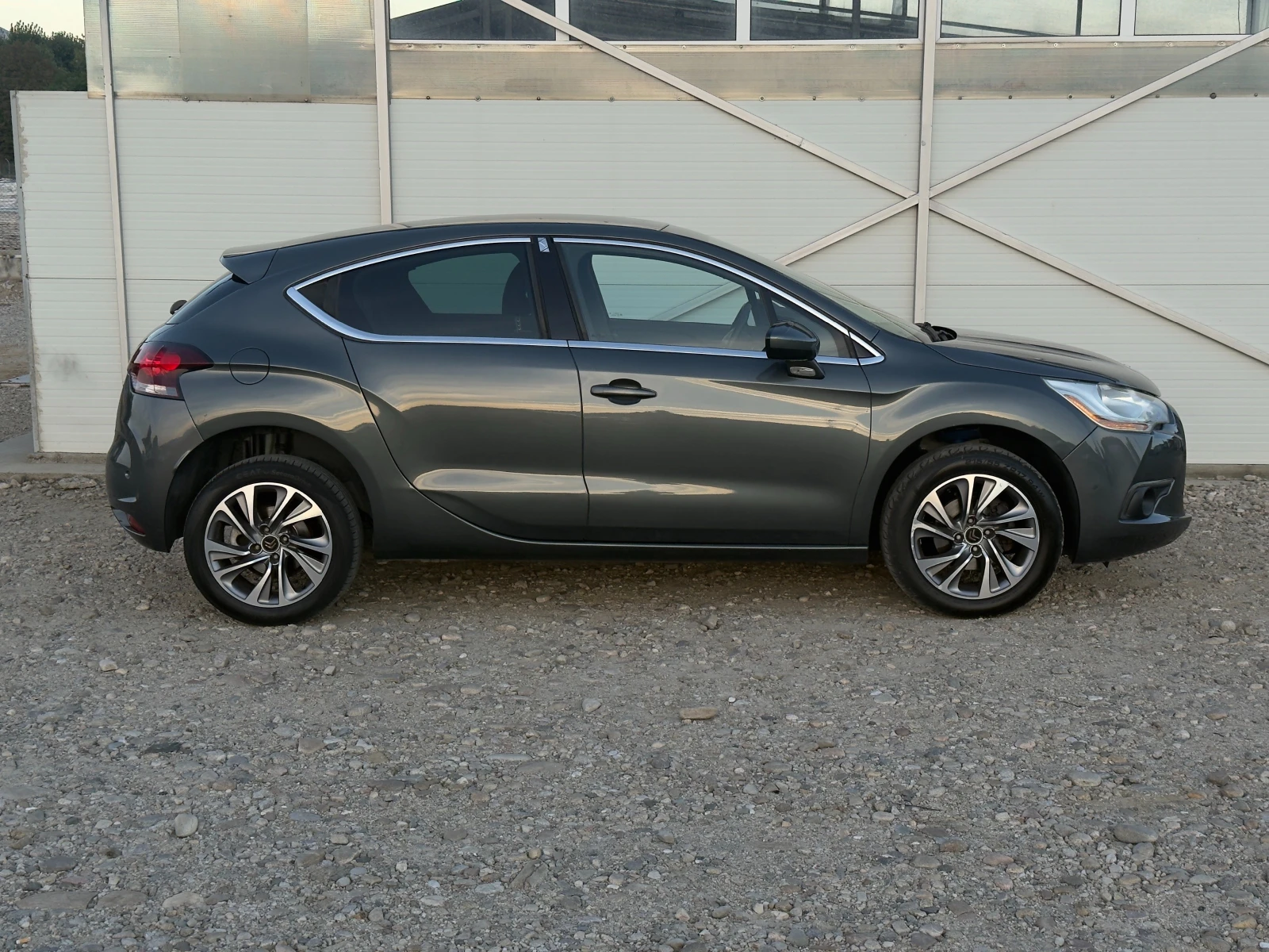 Citroen DS4 1.6 HDI Автомат/Масаж/Климатроник/Собствен лизинг, снимка 3 - Автомобили и джипове - 56334699