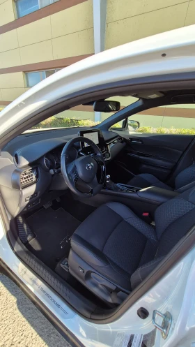 Toyota C-HR - 23200 € / 45375.26 лв. - 54083859 11