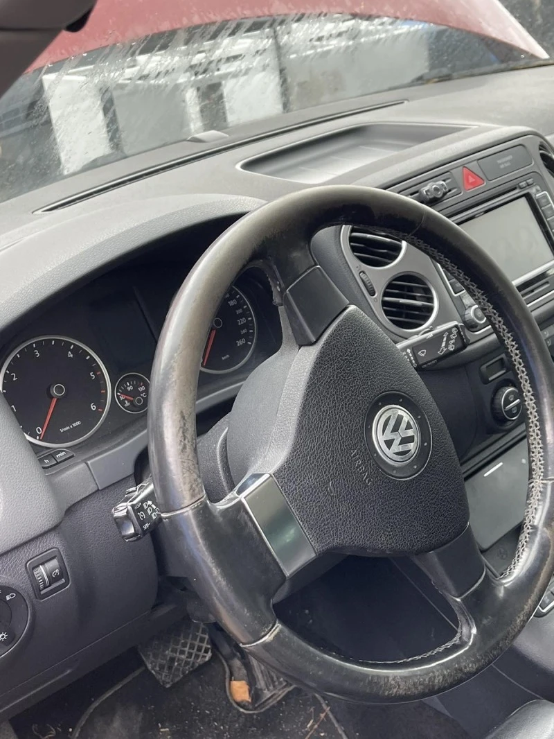 VW Tiguan 2.0 tdi на части, снимка 10 - Автомобили и джипове - 40506218