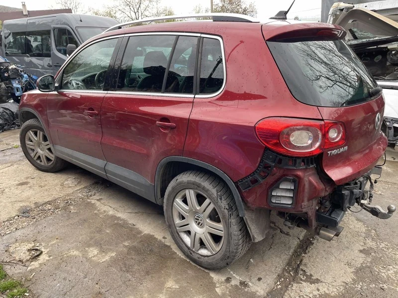 VW Tiguan 2.0 tdi на части, снимка 2 - Автомобили и джипове - 40506218