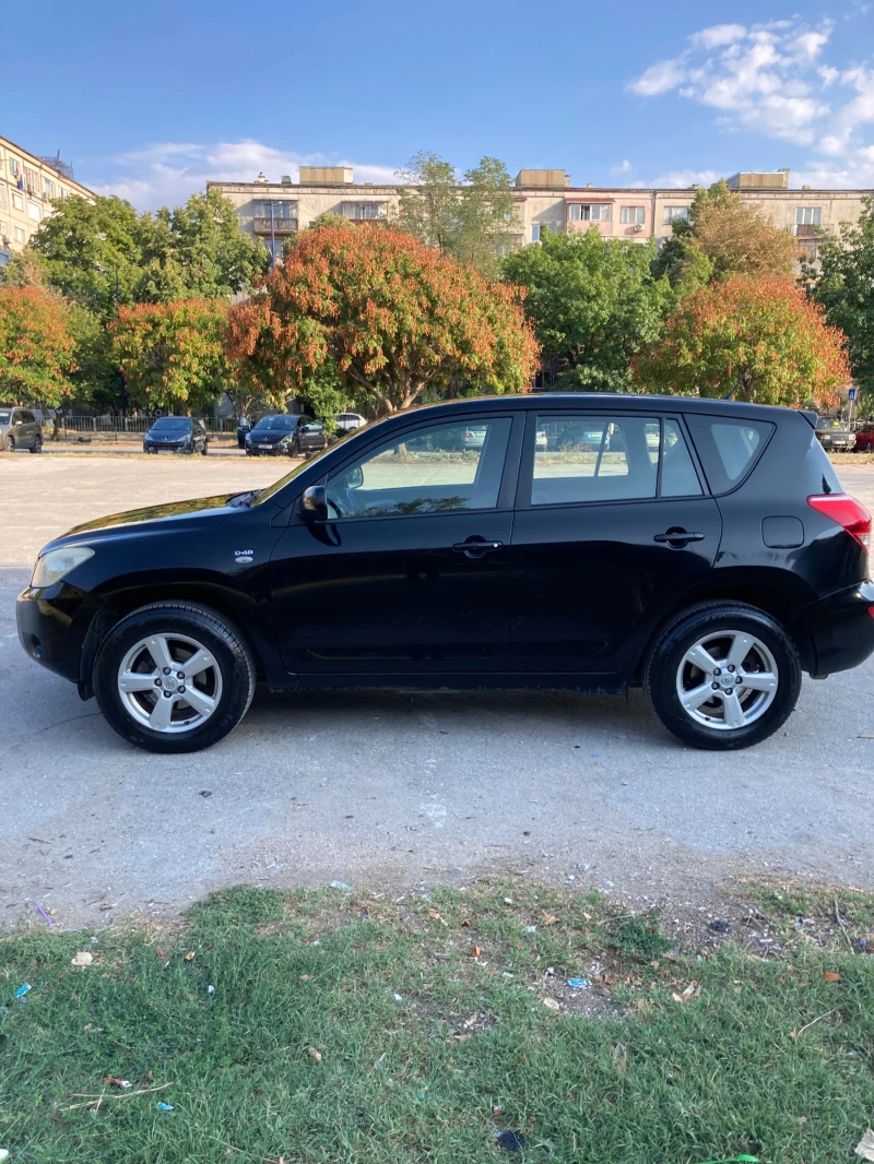 Toyota Rav4, снимка 6 - Автомобили и джипове - 47083459