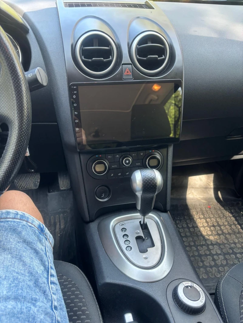 Nissan Qashqai + 2 2.0, снимка 11 - Автомобили и джипове - 52407605