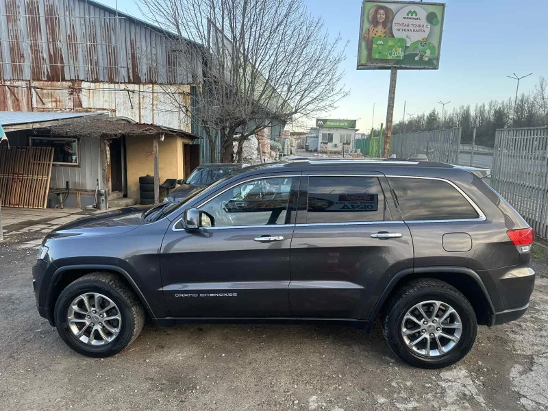 Jeep Grand cherokee 3.0CRDI 4X4 За гарнитура на глава, снимка 8 - Автомобили и джипове - 53151838