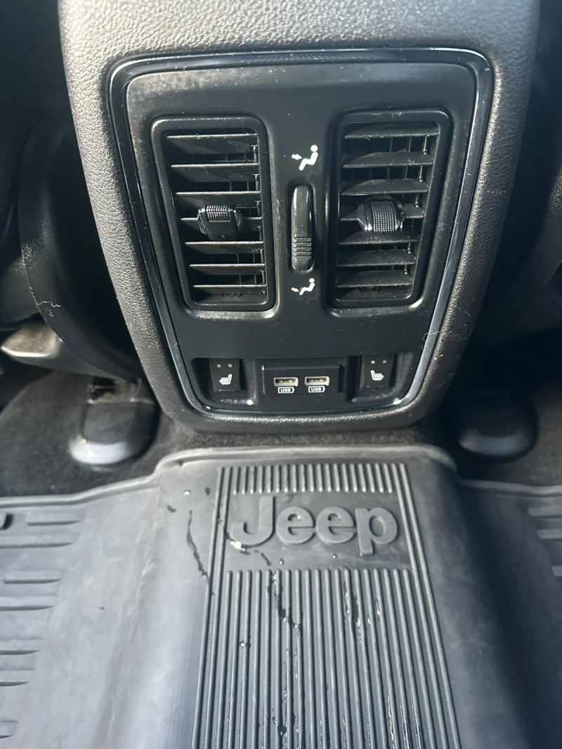 Jeep Grand cherokee 3.0CRDI 4X4 За гарнитура на глава, снимка 10 - Автомобили и джипове - 53151838