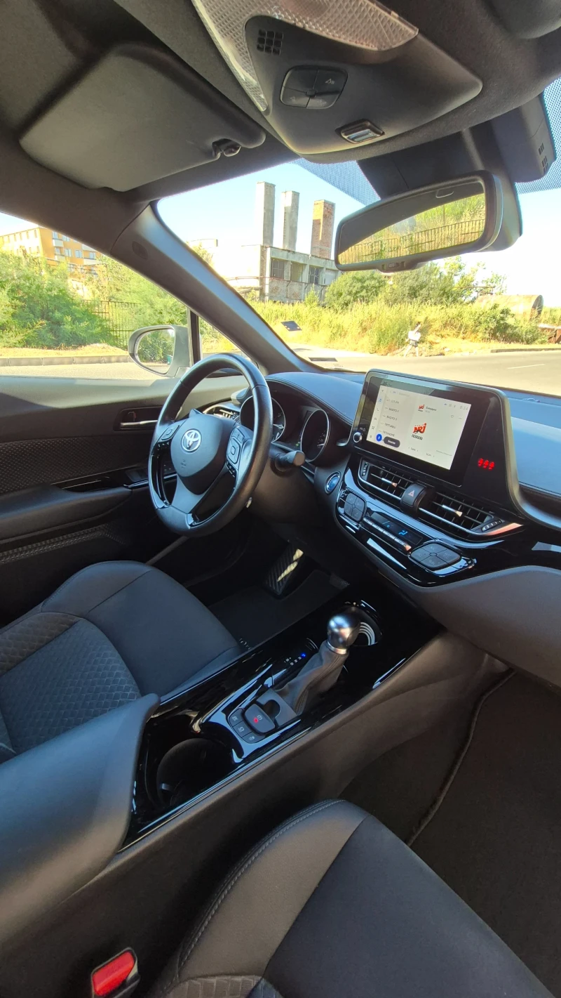 Toyota C-HR, снимка 8 - Автомобили и джипове - 53245884