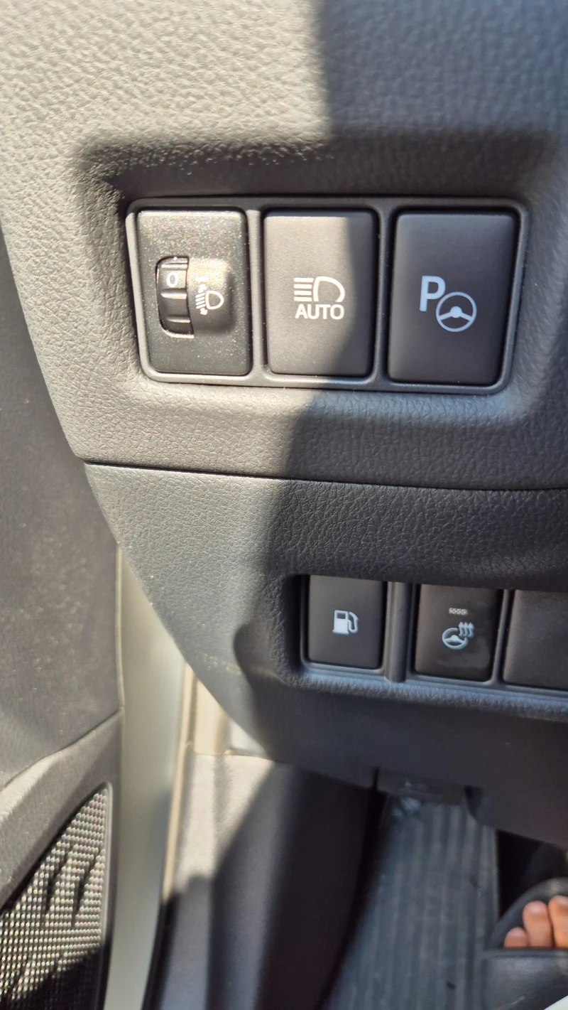 Toyota C-HR, снимка 4 - Автомобили и джипове - 53245884