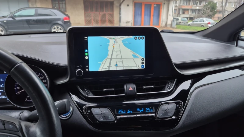 Toyota C-HR, снимка 2 - Автомобили и джипове - 53245884