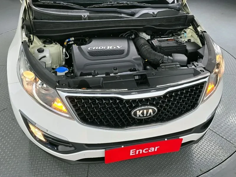 Kia Sportage Diesel 2.0 2Wd Premium, снимка 6 - Автомобили и джипове - 55895713