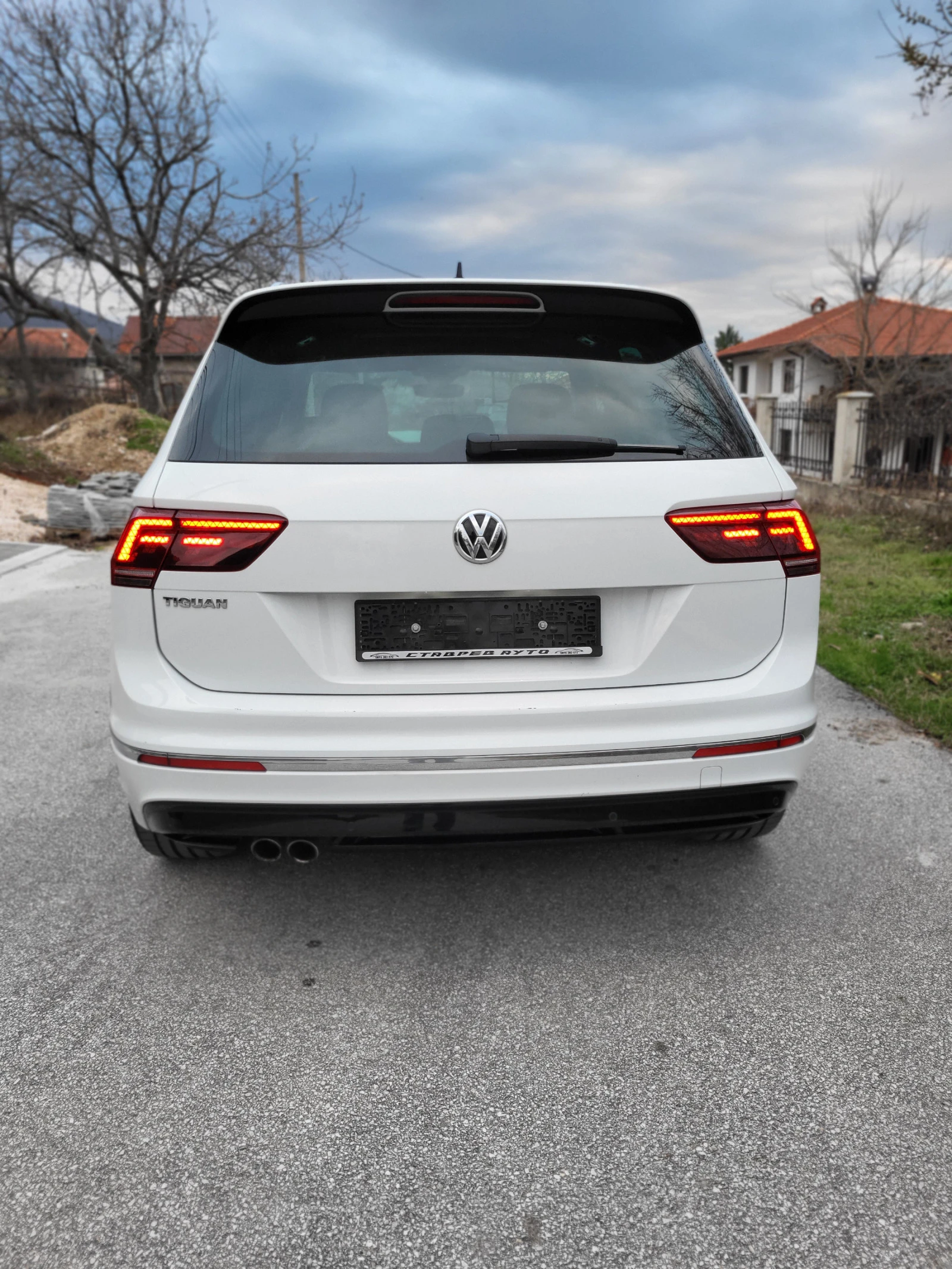 VW Tiguan Rline 2.0D - изображение 6