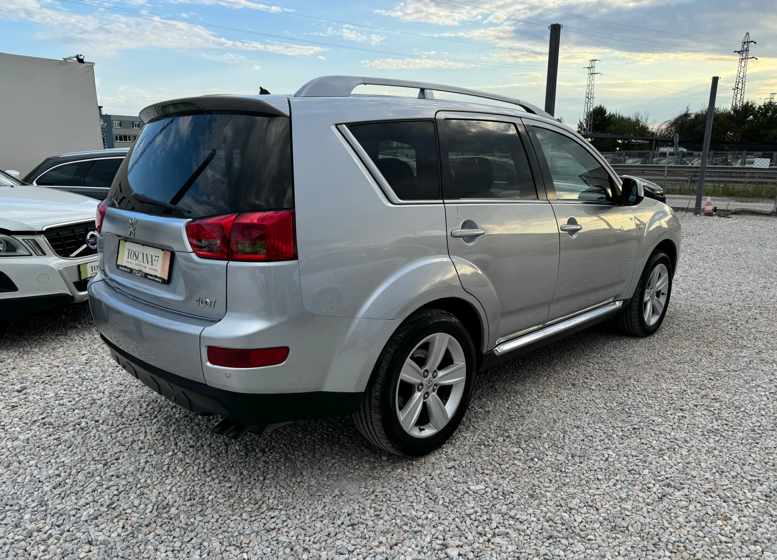 Peugeot 4007 2.2D* NAVI* 4х4* 7местна* Лизинг *  - изображение 4