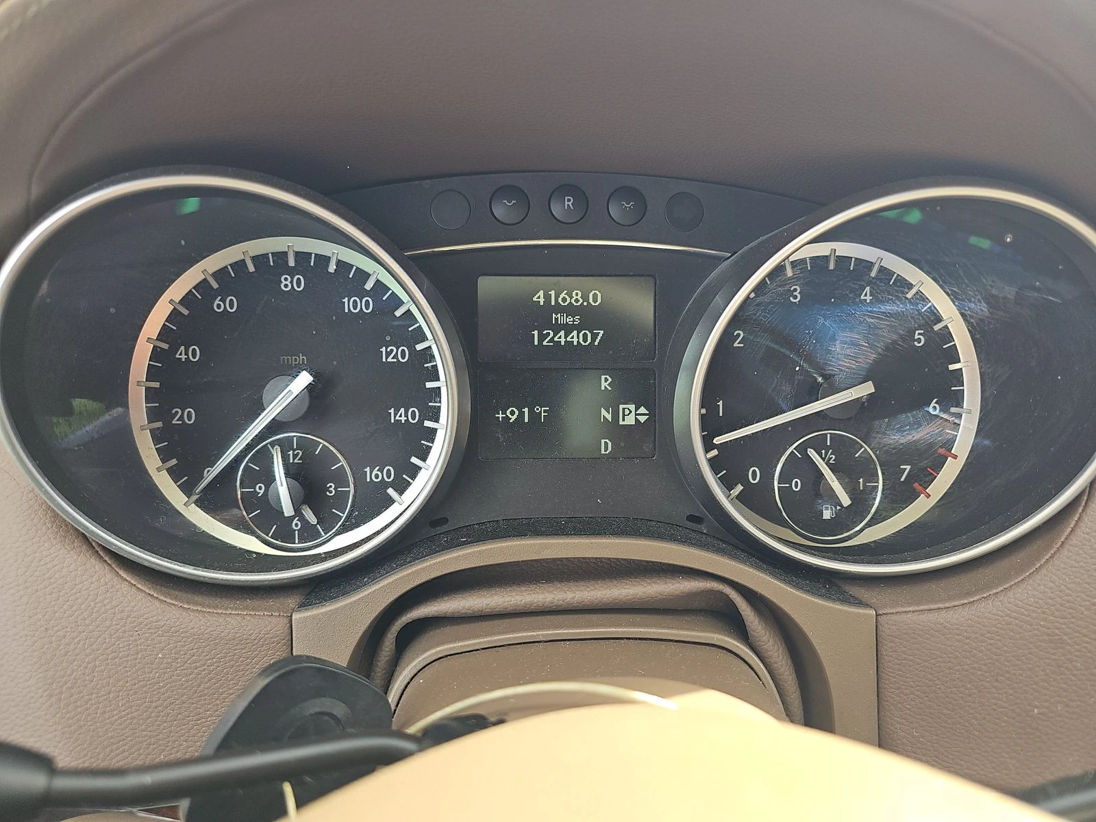Mercedes-Benz GL 500 AMG PACK* 7МЕСТА* ОБДУХ* HARMAN* TV* KEYLESS - изображение 7