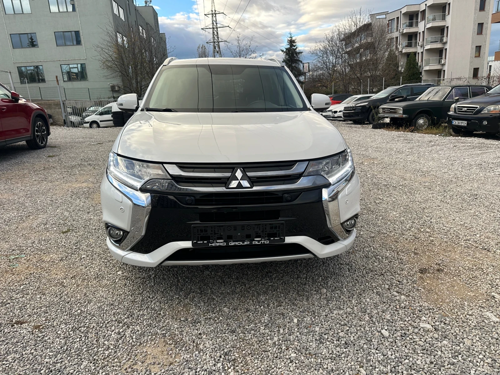 Mitsubishi Outlander ШВЕЙЦАРИЯ 4х4 АВТОМАТИК - изображение 2