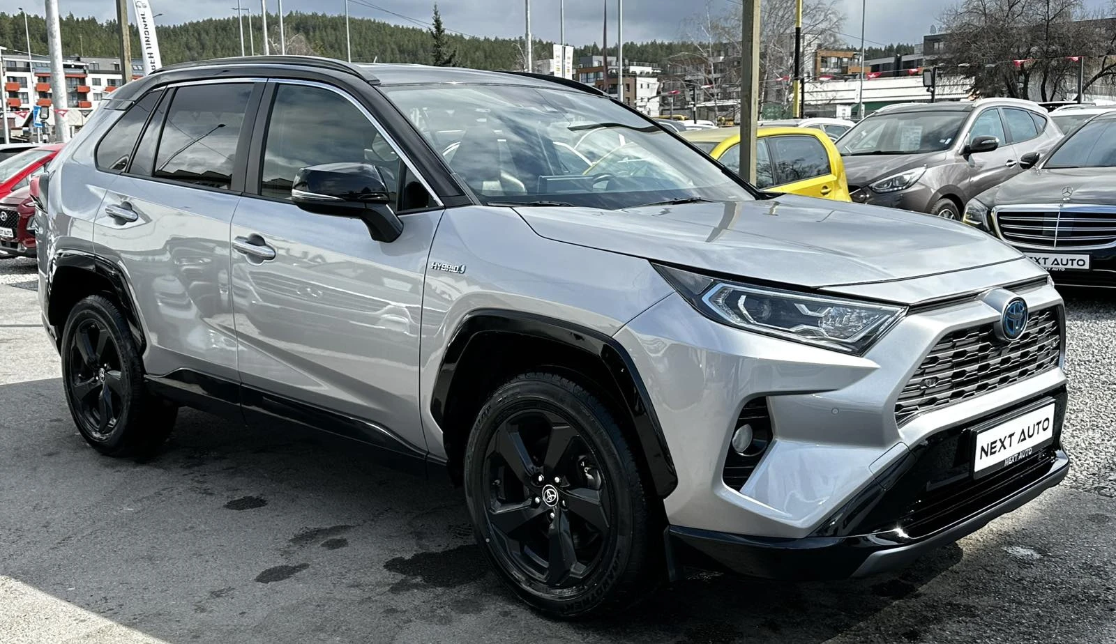 Toyota Rav4 2.5HYBRID 222HP AWD-i JBL CAM DISTRONIC, снимка 3 - Автомобили и джипове - 53911235
