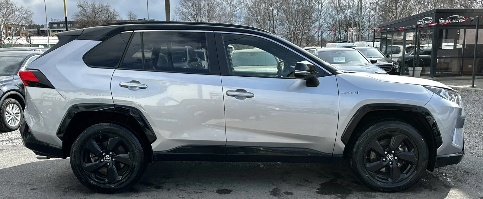 Toyota Rav4 2.5HYBRID 222HP AWD-i JBL CAM DISTRONIC, снимка 4 - Автомобили и джипове - 53911235