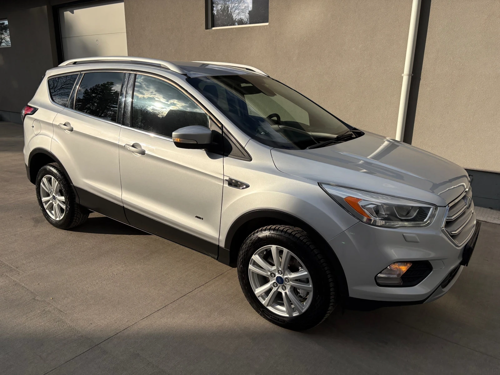 Ford Kuga Titanium 2.0 diesel 150kc Euro6 Automatic, снимка 10 - Автомобили и джипове - 54000994