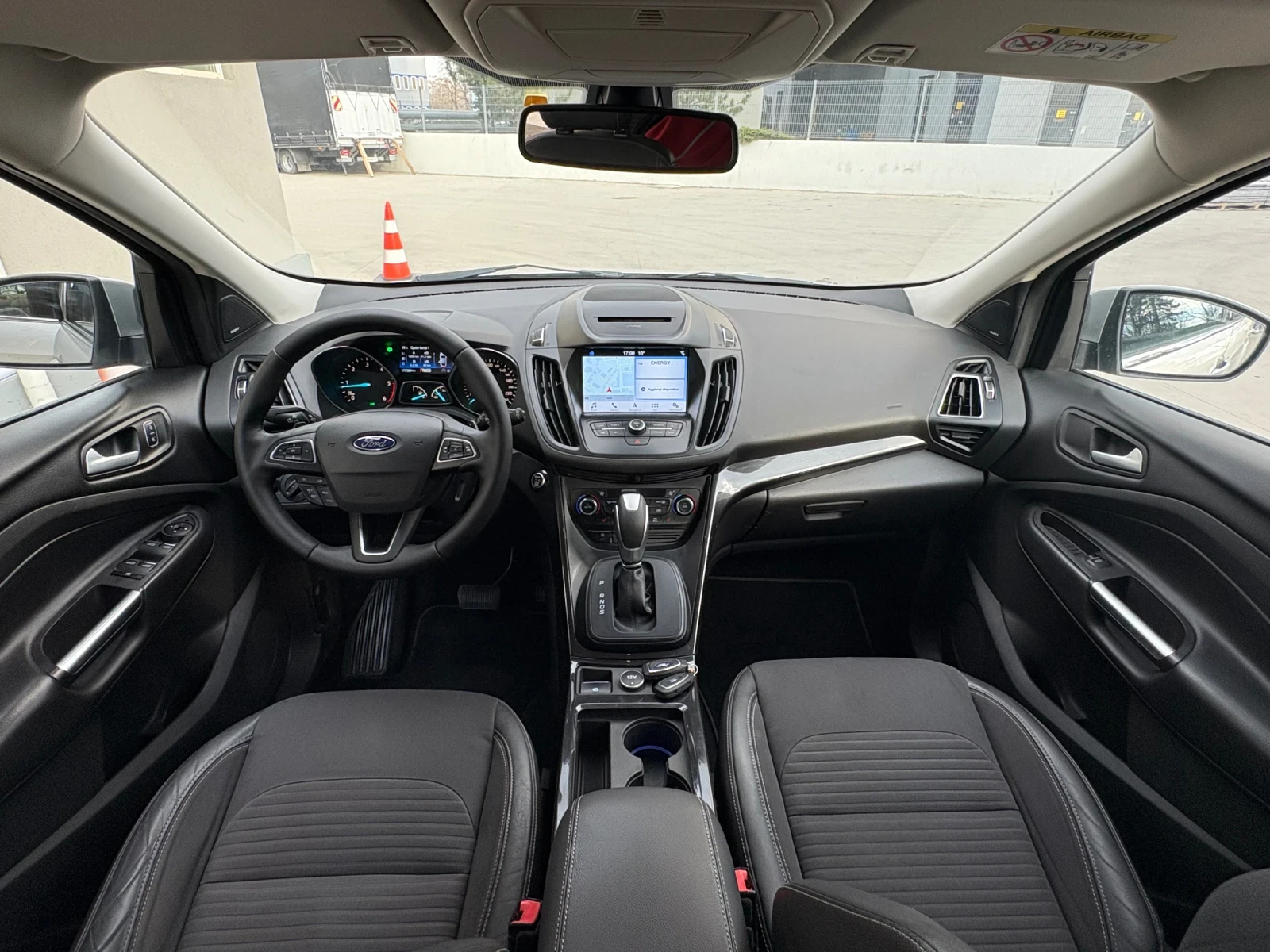 Ford Kuga Titanium 2.0 diesel 150kc Euro6 Automatic, снимка 17 - Автомобили и джипове - 54000994