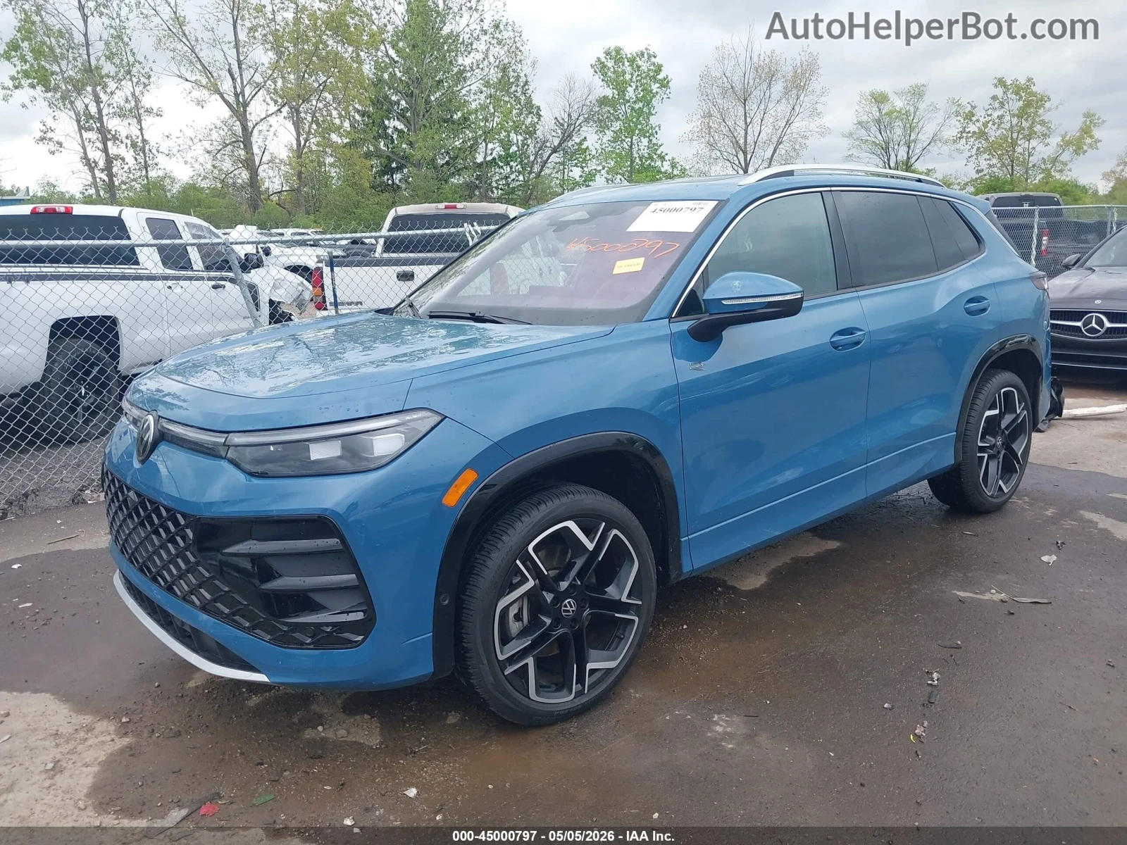 VW Tiguan 2.0t Sel* R-line* 4MOTION* 10k km, снимка 3 - Автомобили и джипове - 54791890